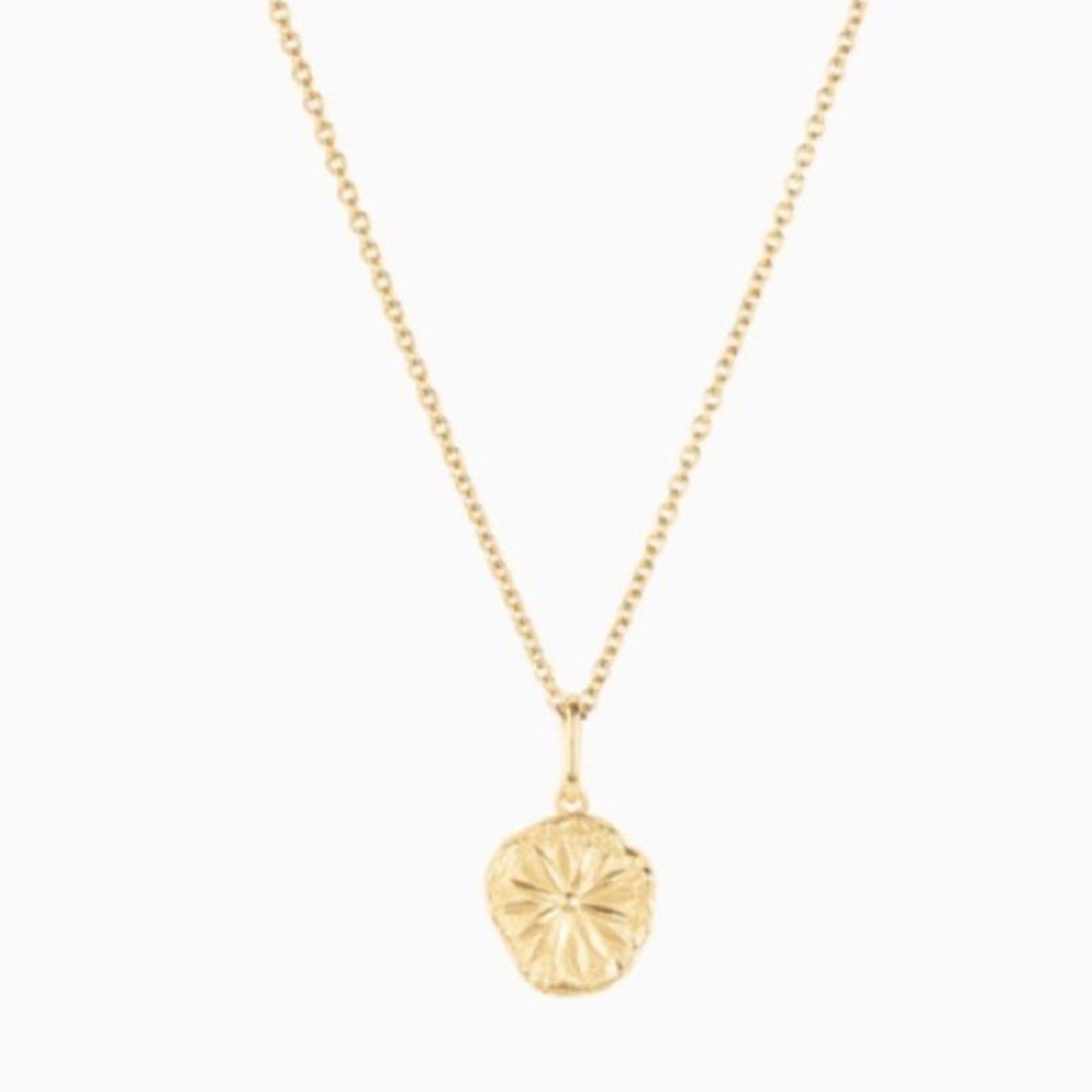 Mejuri Daisy Medallion Flower Pendant